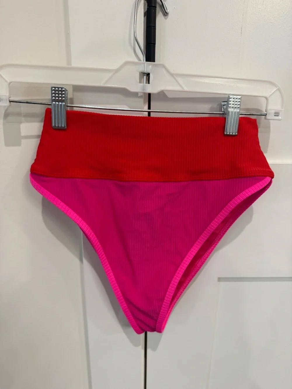 Beach Riot Eva Bikini Top M Emmy Bikini Bottom S Fuschia Red + Neon Pink NEW